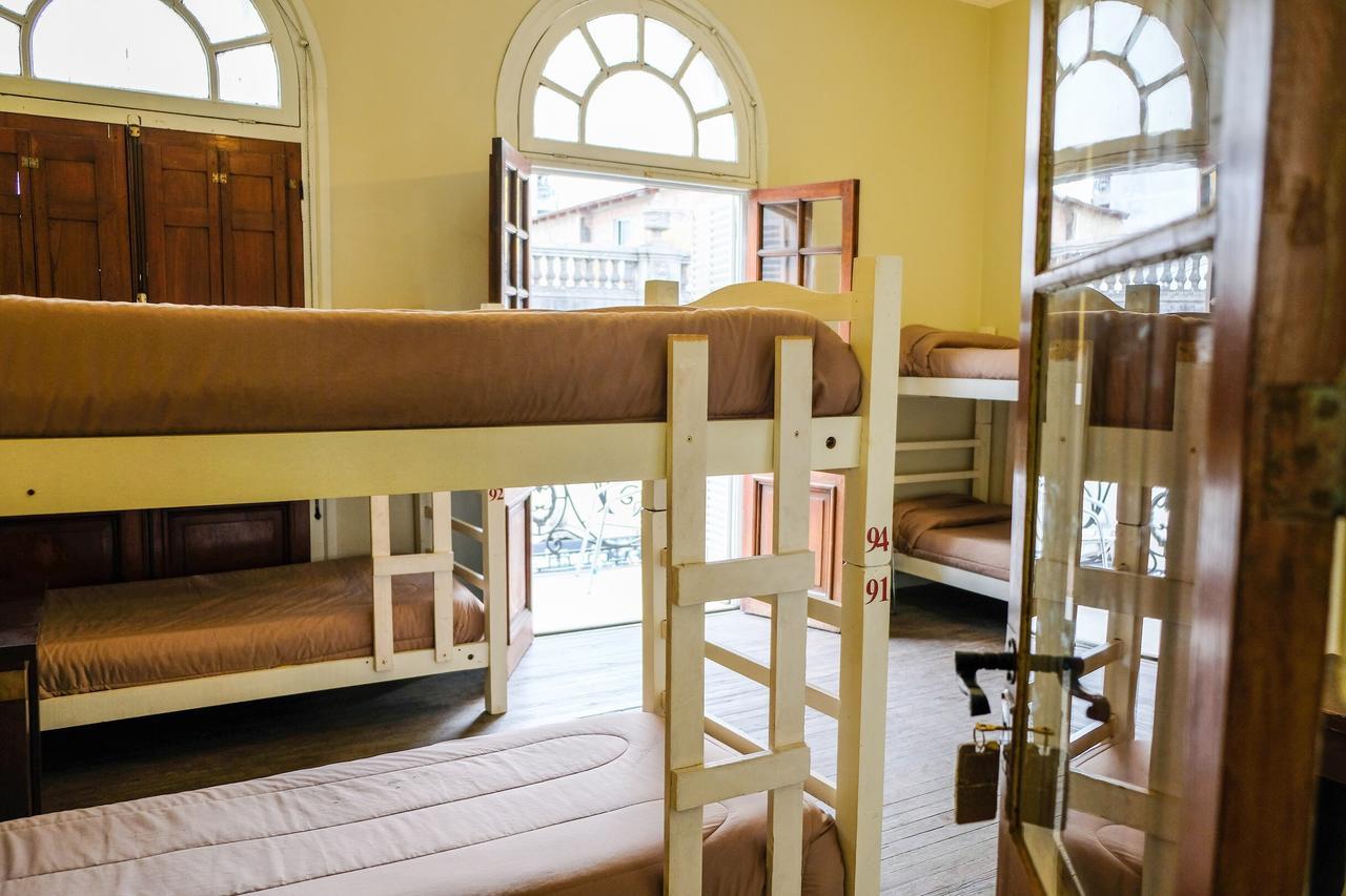 Hostel Del Centro ซันมิเกลเดตูกูมาน ภายนอก รูปภาพ